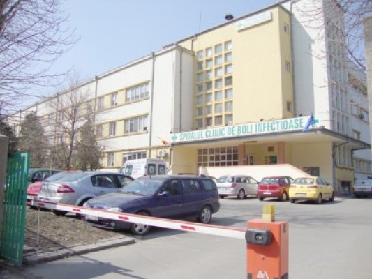 Alertă ISU! Incendiu în curtea Spitalului de Boli Infecțioase
